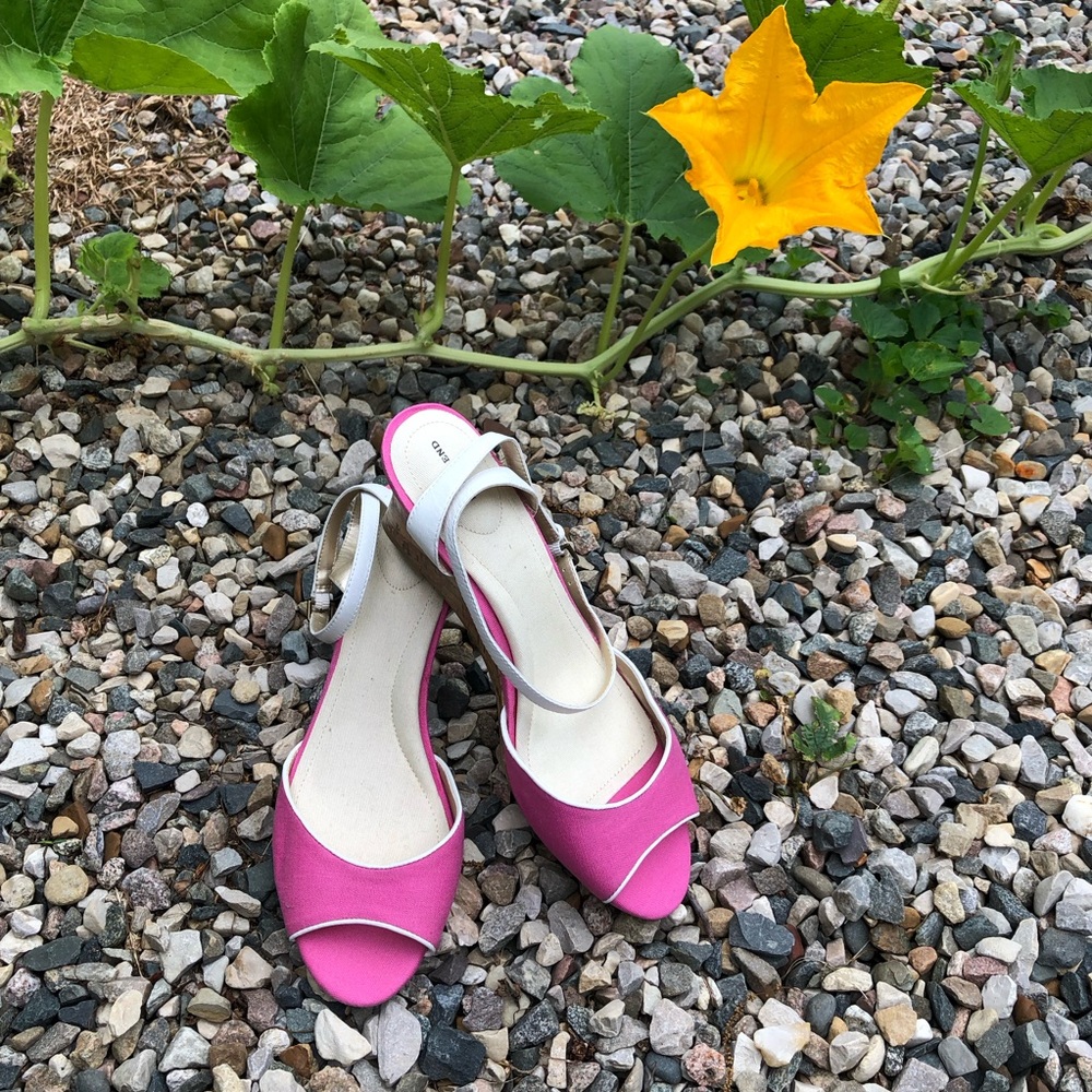 Land’s End Pink Wedge Sandal Size 10B